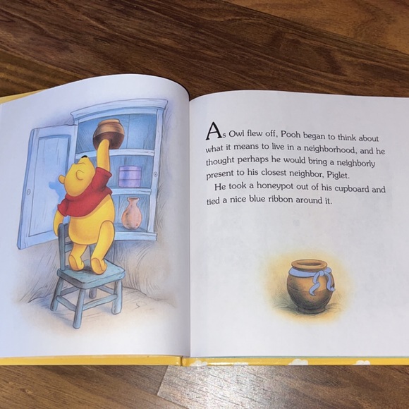 Vintage Winnie the Pooh book - Picture 2 of 4